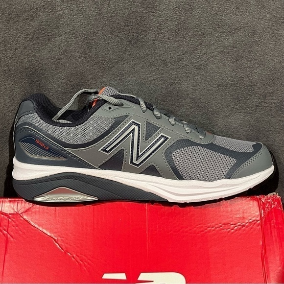 New Balance Women’s Running Shoes Size 9.5 - Picture 8 of 13